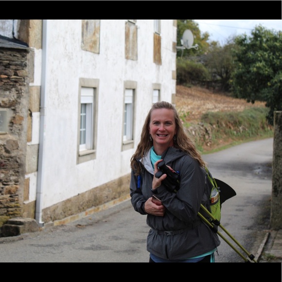 Meet your Posher, Caroline - Picture 1 of 7